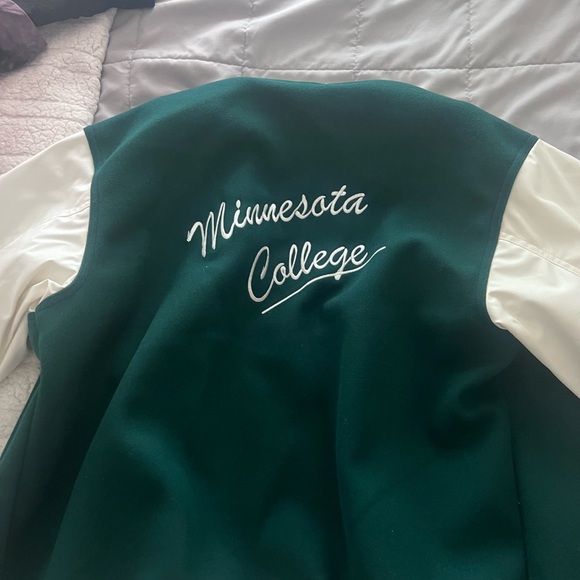 H&M, barely worn, size large - Picture 2 of 2